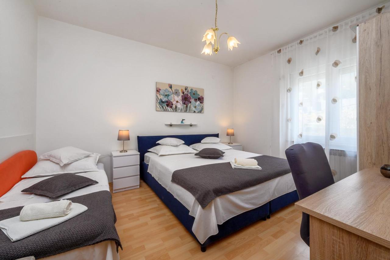 פודסטראנה Apartments Juric מראה חיצוני תמונה
