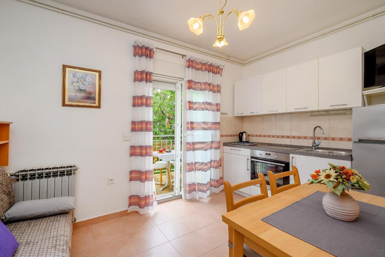 פודסטראנה Apartments Juric מראה חיצוני תמונה