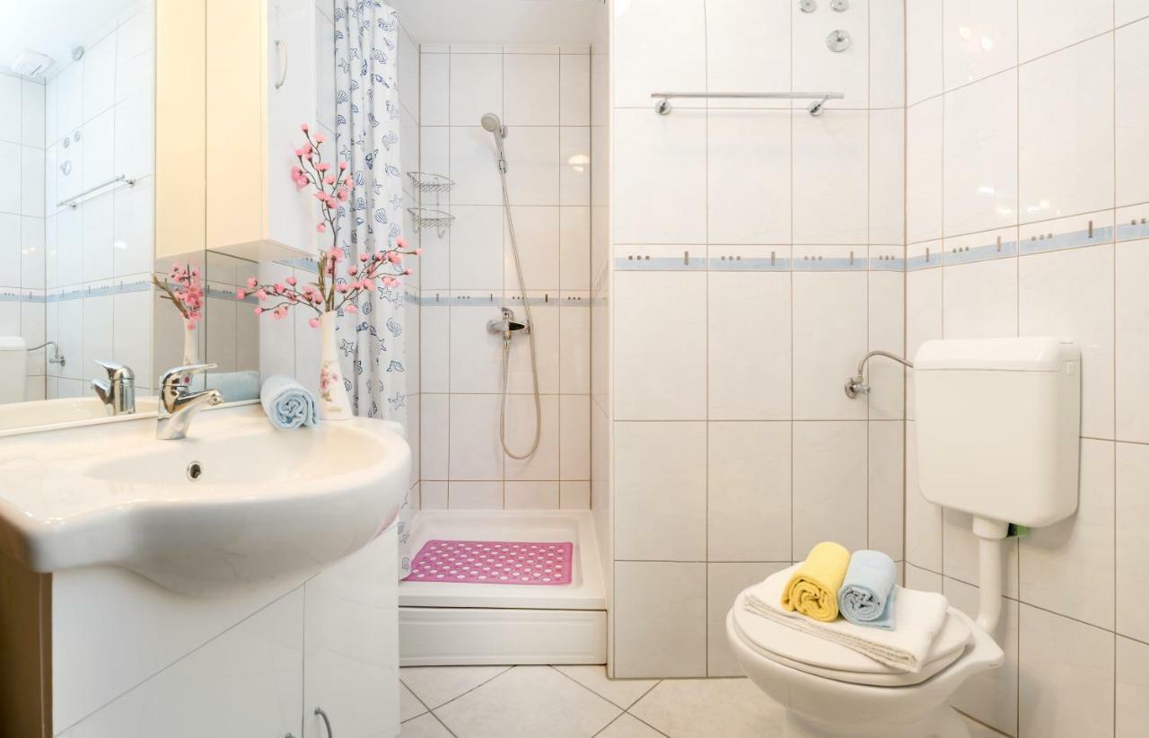 פודסטראנה Apartments Juric מראה חיצוני תמונה