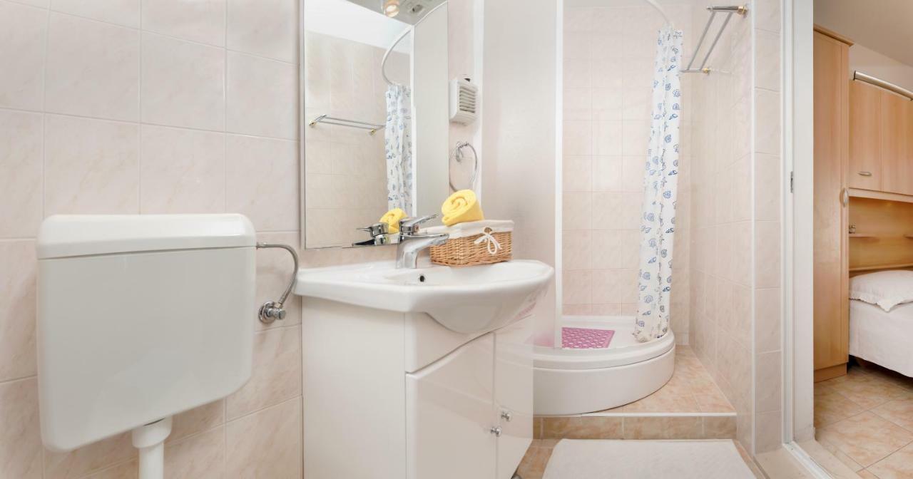 פודסטראנה Apartments Juric מראה חיצוני תמונה