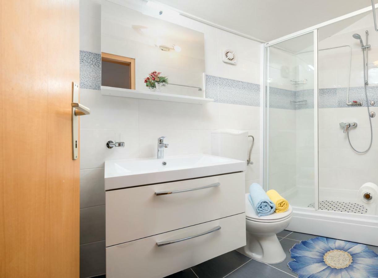 פודסטראנה Apartments Juric מראה חיצוני תמונה